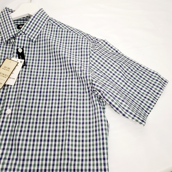 Haggar Men's Easy Care Plaid Short Sleeve Shirt - Picture 4 of 8